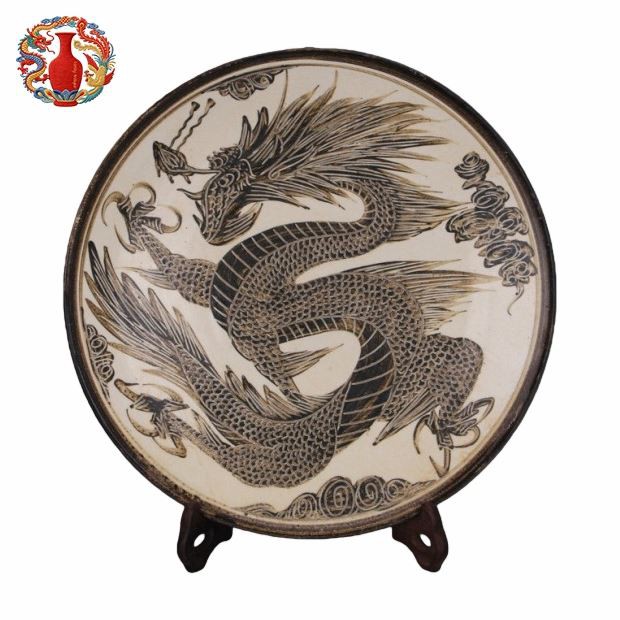 Cizhou Ware Dragon Charger/Ming-dynastiet